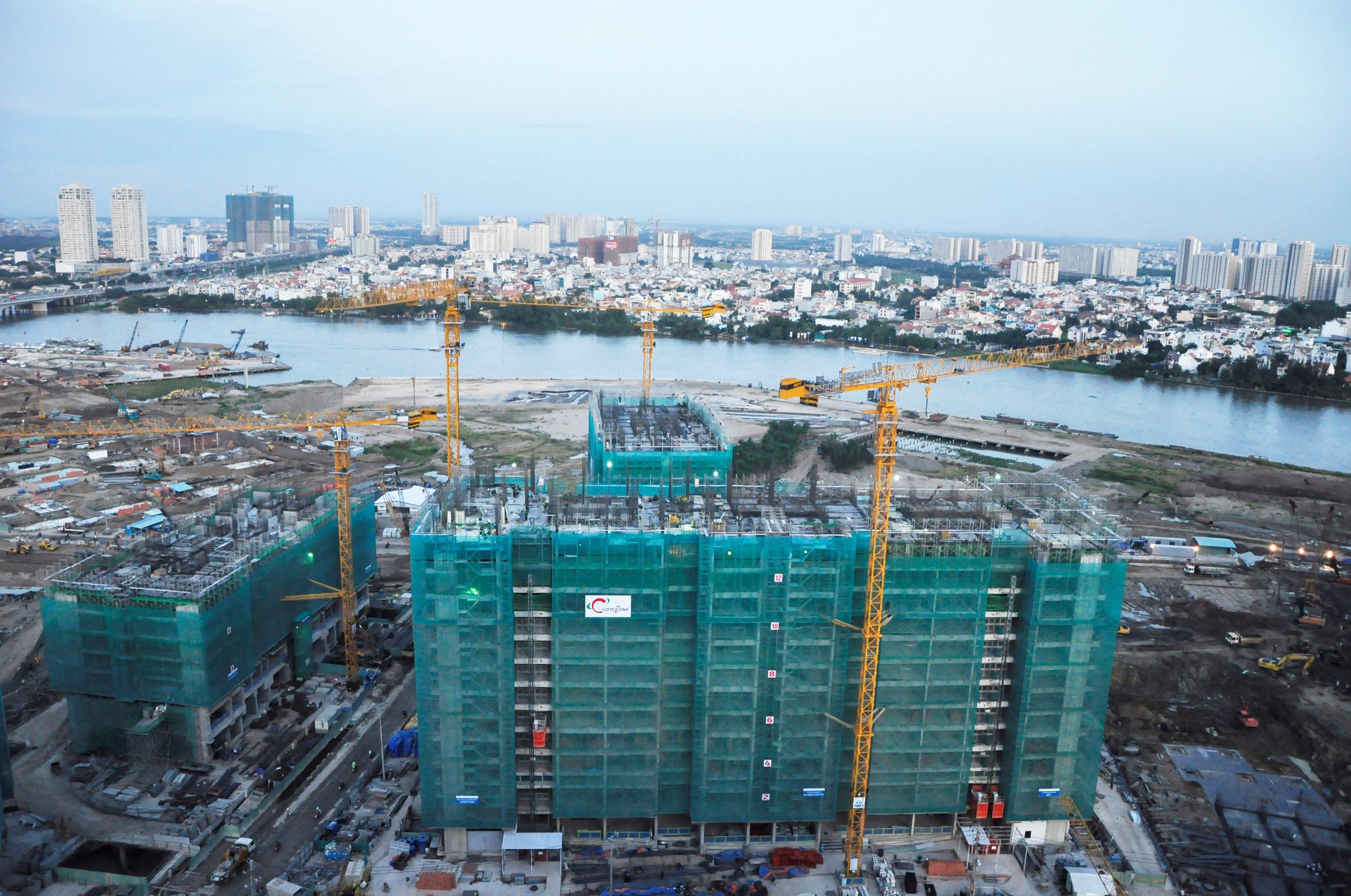 Growing_Potain_crane_fleet_helps_Vietnam’s_Coteccons_Group_target_expansion_1