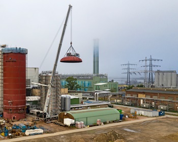 BKL’s Grove GMK6400 with MegaWingLift™ assisted in the construction of a heat storage system on the Ingelheimer Aue in Mainz, Germany-3