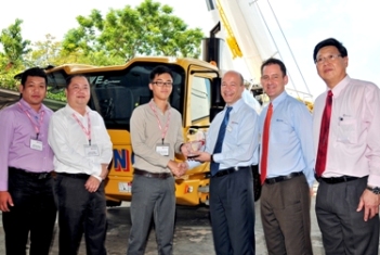 Singapores-first-GMK63001-1