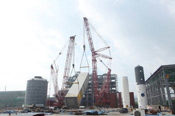 Manitowoc 31000 completes biggest lift to date