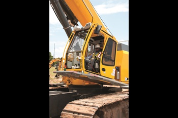 Manhattan Road & Bridge uses Grove GHC75 to increase efficiency on highway projects-2