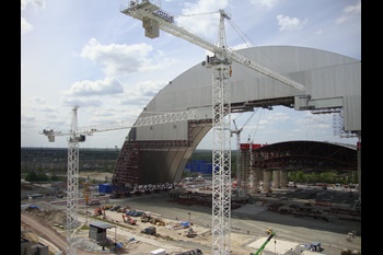 Manitowoc-cranes-complete-10-years-of-lifting-at-landmark-Chernobyl-site