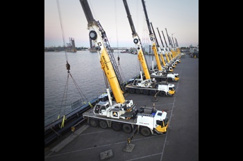 14-Groves-perform-stunning-multi-crane-lift-for-industrial-plant-project-3