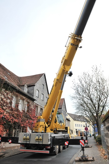 Auto-Klug-takes-Germanys-first-Grove-GMK4100L-1-to-be-equipped-with-a-K-100-synthetic-rope