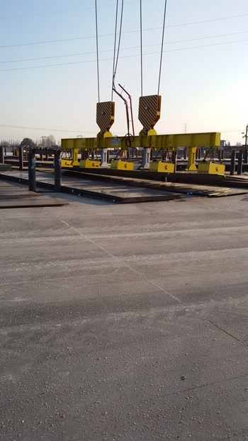 Customized-Potain-tower-cranes-support-steel-yard-logistics-4