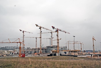 Fleet-of-Potain-cranes-helping-to-build-massive-hospital-complex-in-Denmark