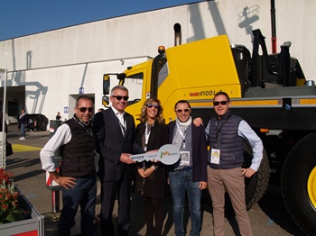 Musselli-hails-delivery-of-Grove-GMK5250L-at-GIS-2017