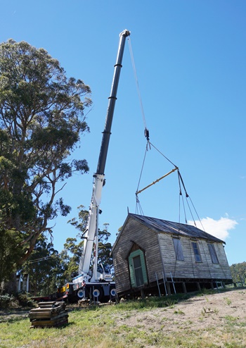 Grove-GMK5150L-relocates-historic-church-in-Australia