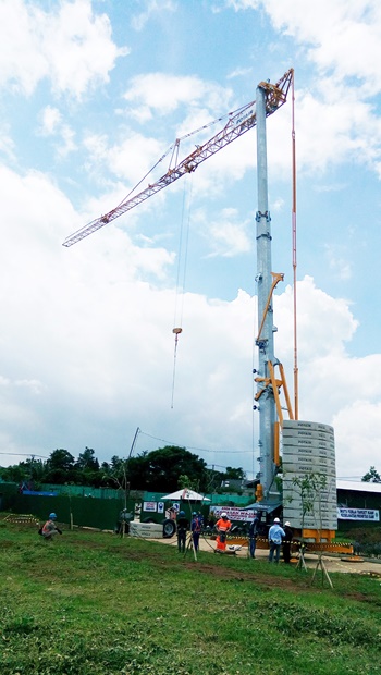 Indonesian-company-PT-Indopura-buys-its first-Potain-cranes-2