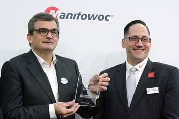 Manitowoc-announces-Best-Sales-Progression-in-2017-Dealer-Award-1