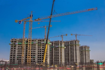 Manitowoc-cranes-expedite-construction-of-Athletes-Village-at-venue-for-2019-Pan-American-Games