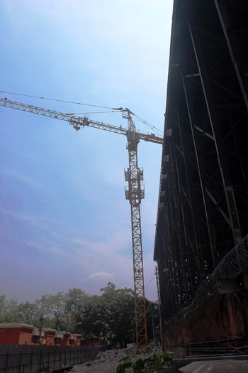 Potain crane refurbishes worlds largest overhead steel water tank