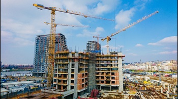 Potain-tower-cranes-help-construct-new-Serbian-development-1