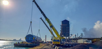 Grove GMK tandem lift showcases impressive heavy lift at Detroit docks