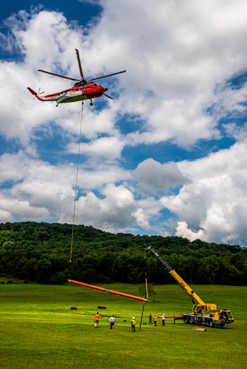 Grove TMS500-2 assists helicopter to install antenna on radio tower in Maryland