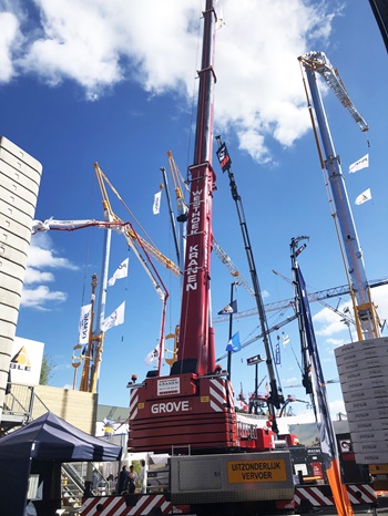 Manitowoc Cranes on display at MATEXPO 2019 