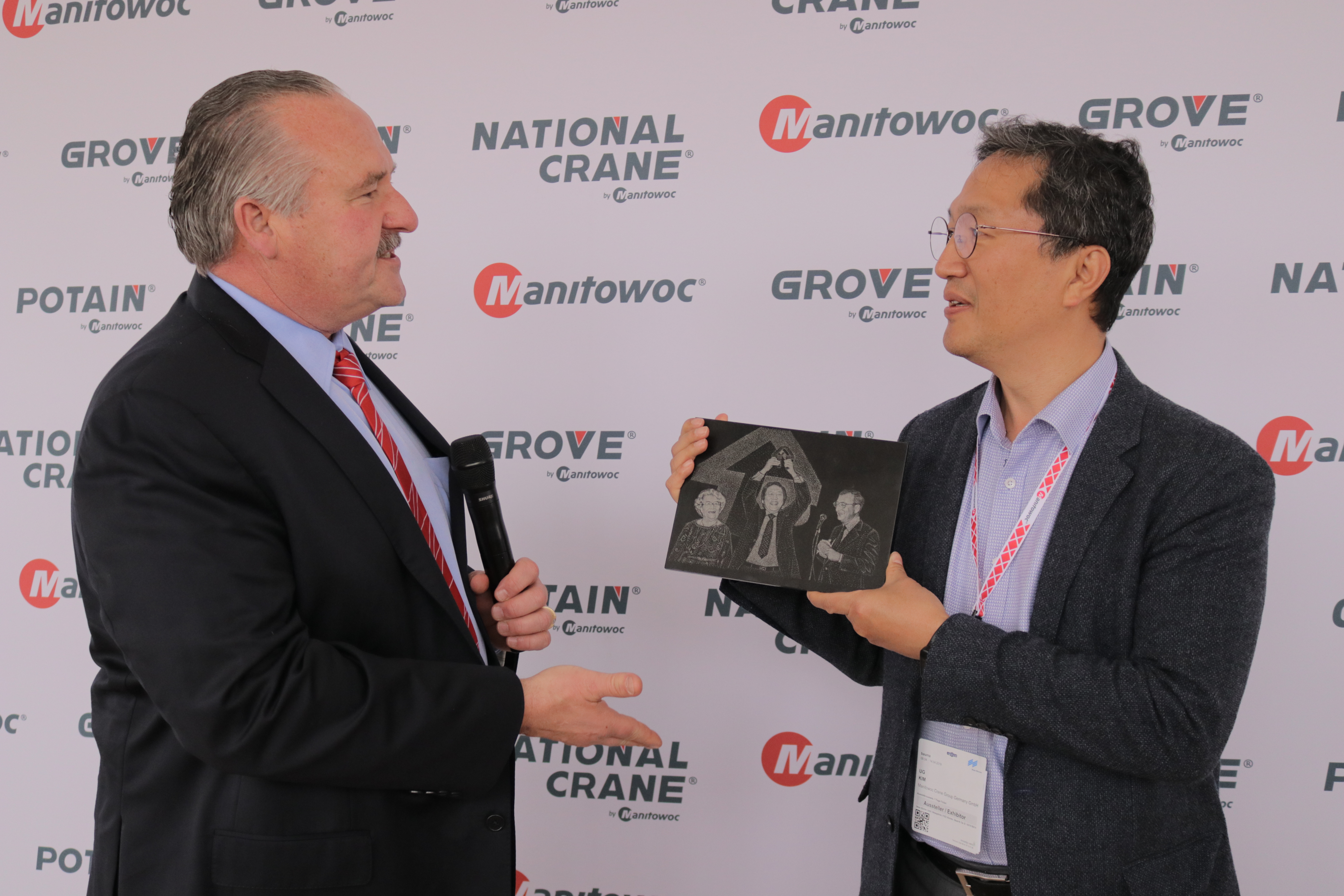 Potain and KIL celebrate more than 40 years of partnership at bauma 2019