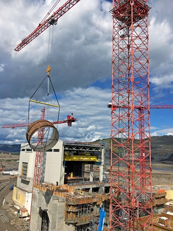Potain MD 3200 crane expedites dam project in British Columbia, Canada-2