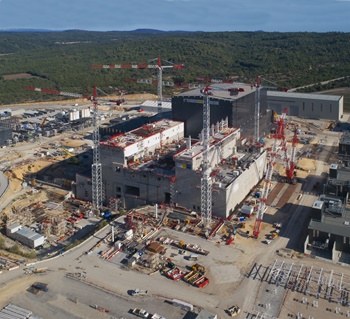 Six years of Potain cranes at ITER power plant construction site-1